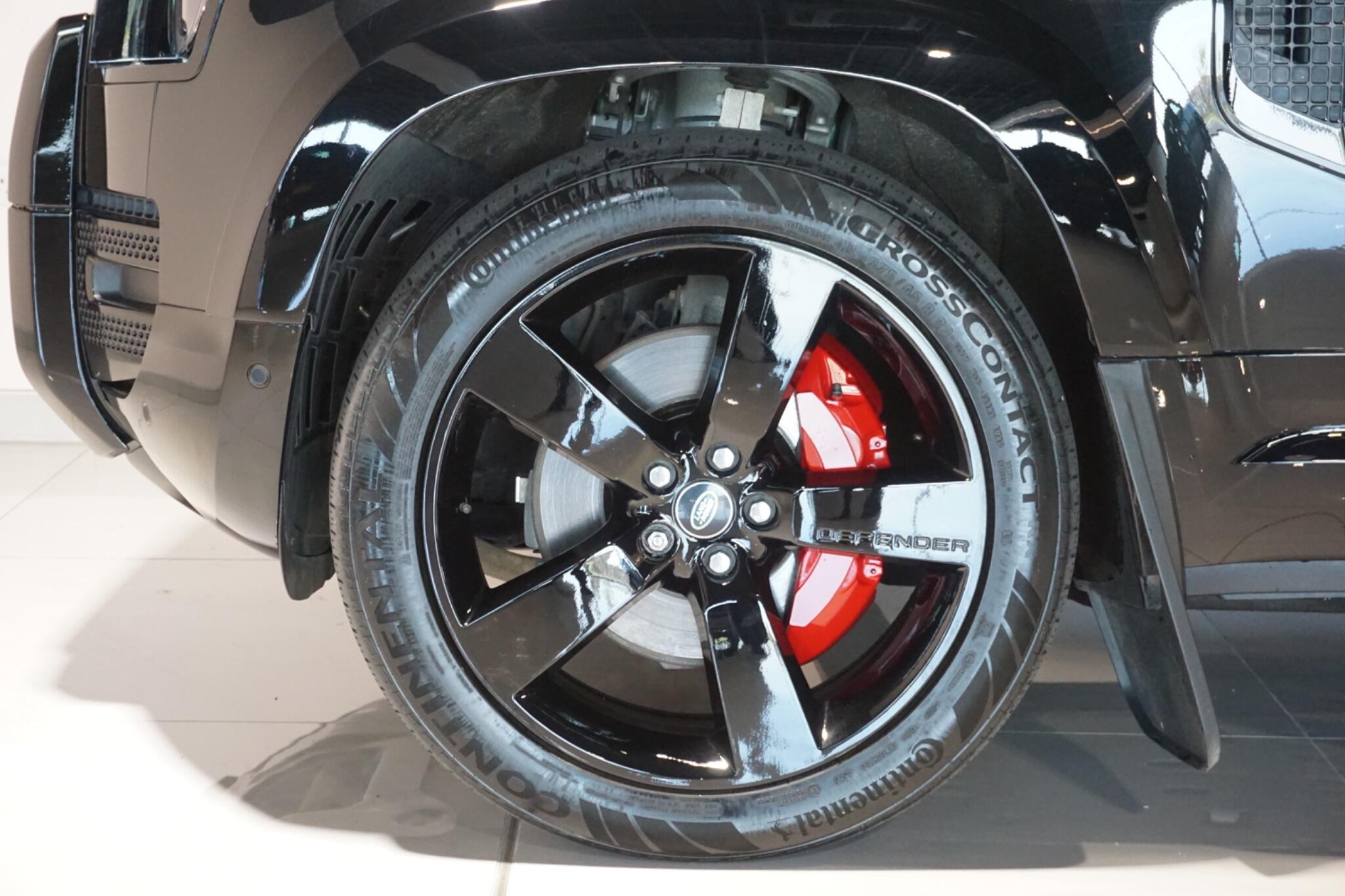 Land Rover Defender 110 3.0 D250 MHEV XS Edition SUV 5dr Diesel Auto 4WD Euro 6 (s/s) (250 ps)